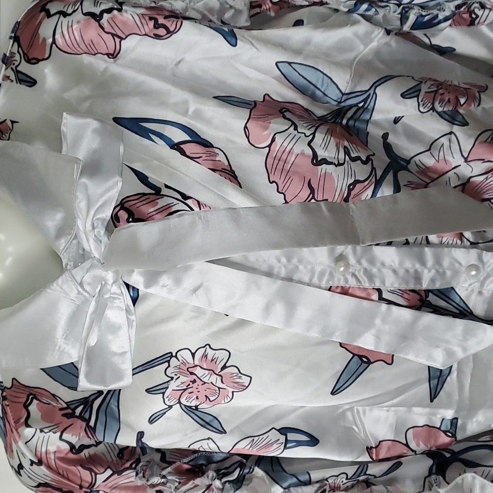 Cute top (NWOT) - Picture 2 of 7